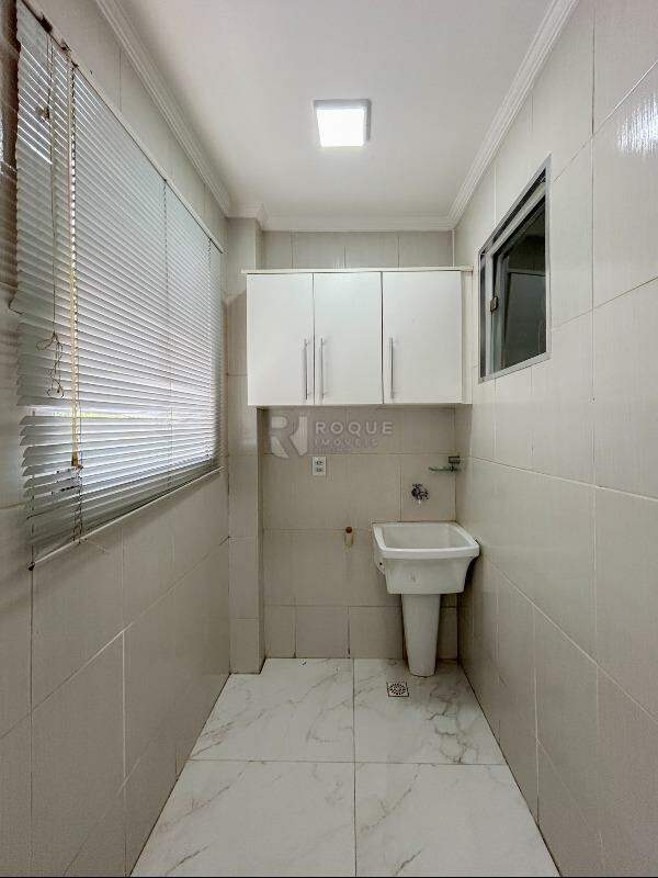Apartamento para aluguel no bairro Chácaras Antonieta: Área de serviço 