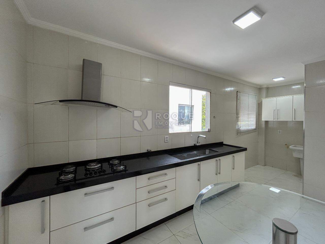 Apartamento para aluguel no bairro Chácaras Antonieta: Cozinha 
