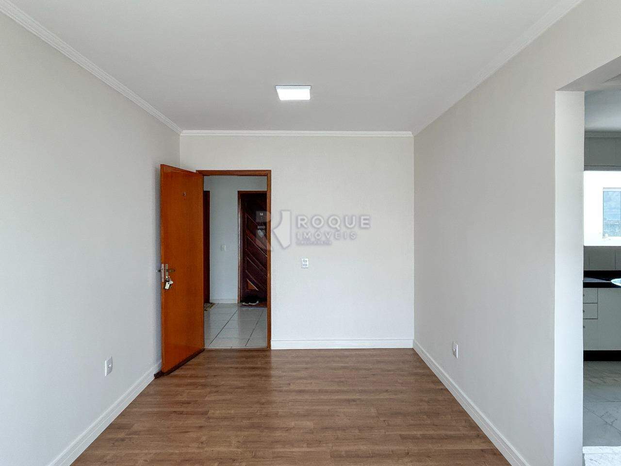 Apartamento para aluguel no bairro Chácaras Antonieta: Sala