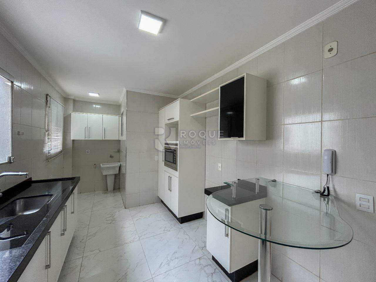 Apartamento para aluguel no bairro Chácaras Antonieta: Cozinha 