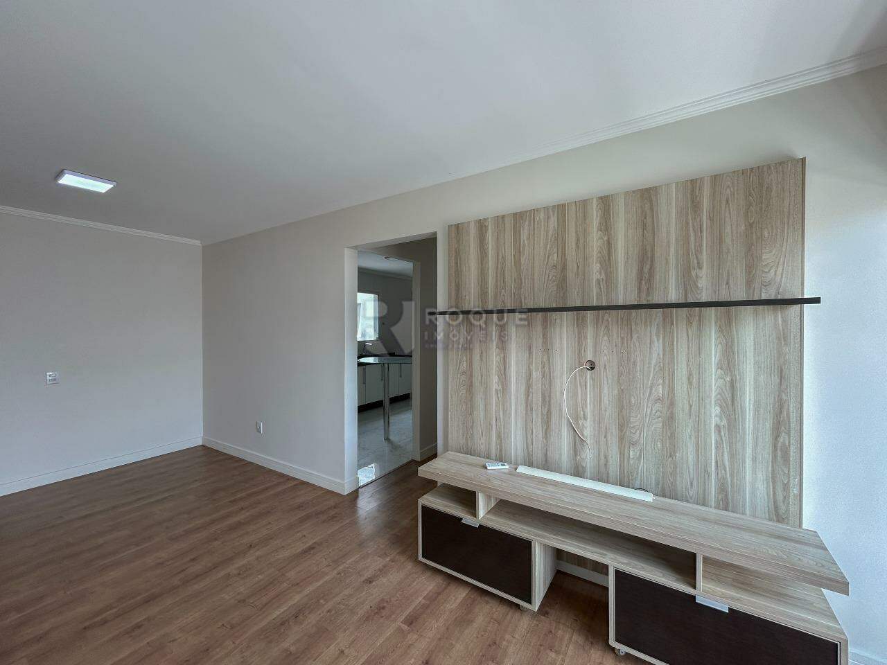 Apartamento para aluguel no bairro Chácaras Antonieta: Sala