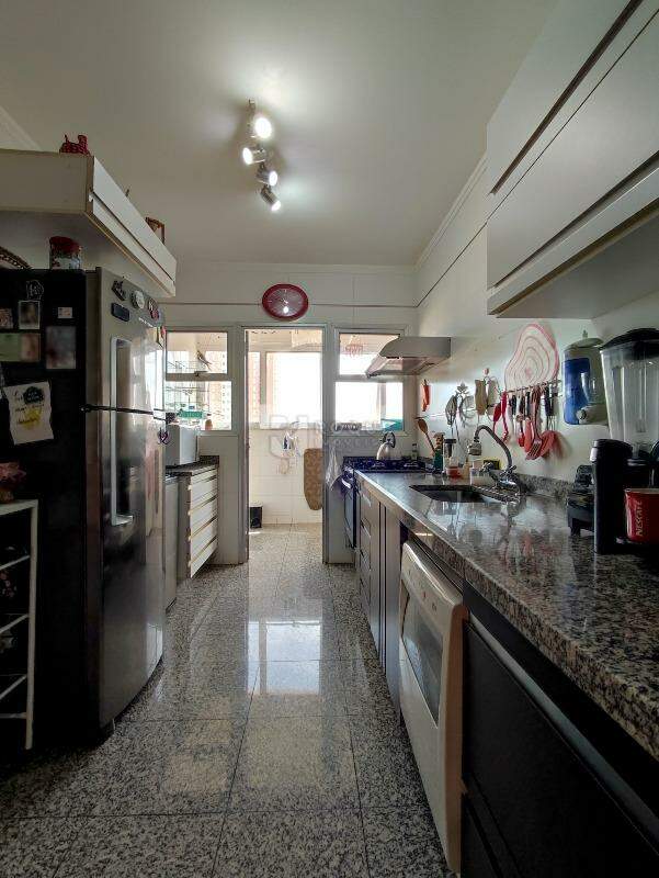 Apartamento à venda no bairro Centro: COZINHA