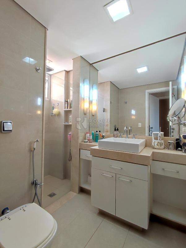 Apartamento à venda no bairro Centro: BANHEIRO SUÍTE