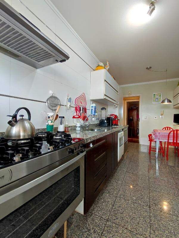 Apartamento à venda no bairro Centro: COZINHA