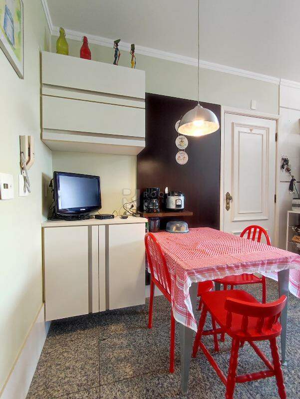 Apartamento à venda no bairro Centro: COZINHA