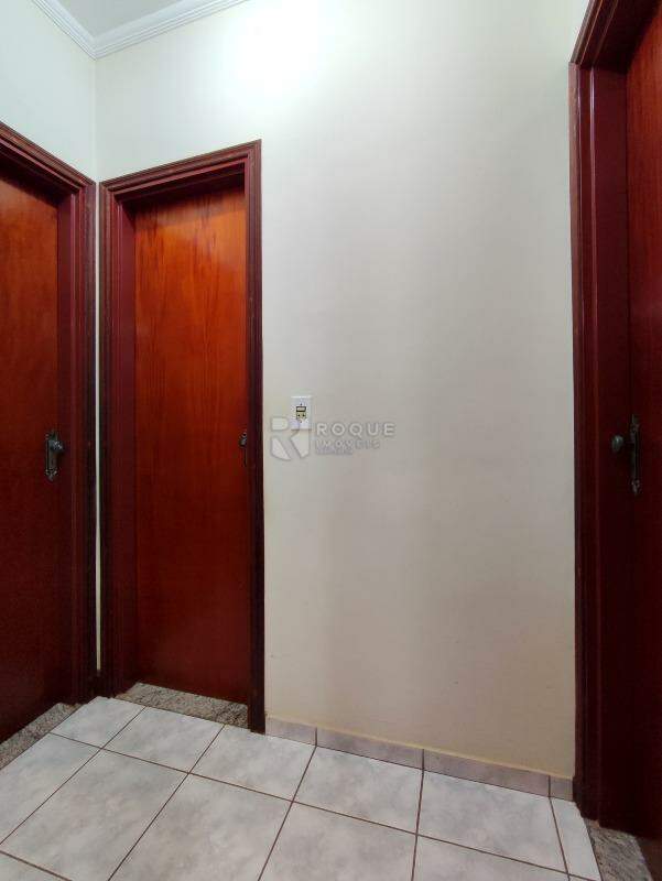 Casa Residencial à venda no bairro Jardim Ipanema: CORREDOR INTERNO