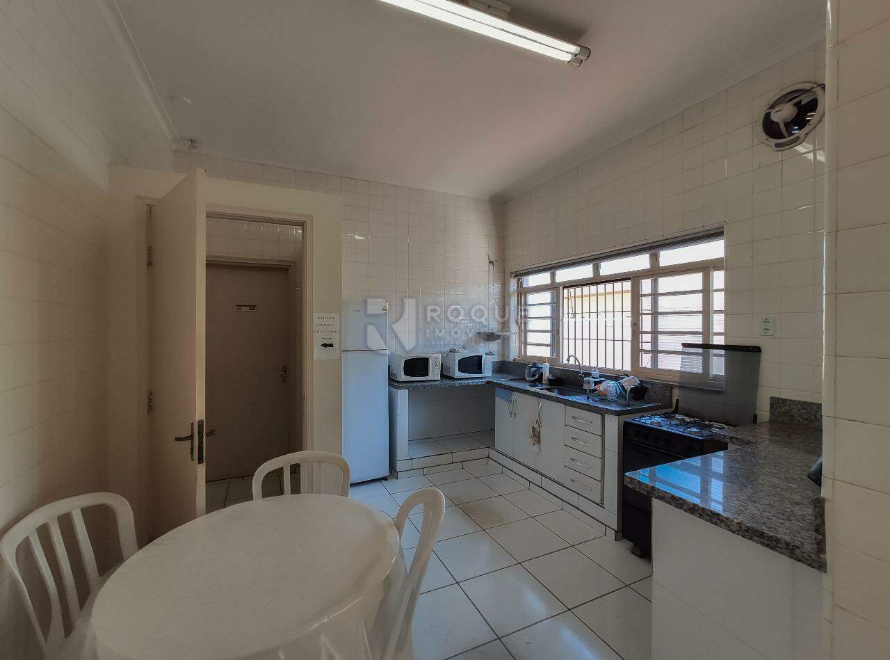 Salas/Conjuntos para aluguel no bairro Boa Vista: Copa em comum 
