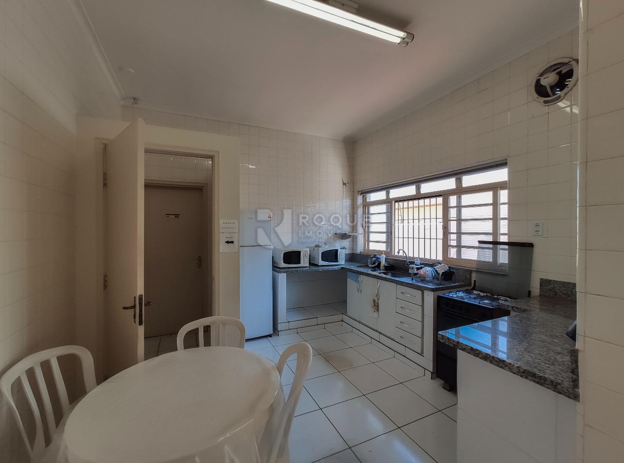 Salas/Conjuntos para aluguel no bairro Boa Vista: Copa em comum