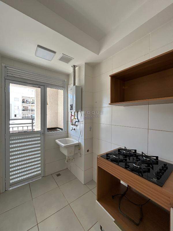 Apartamento para aluguel no bairro Jardim Santa Adélia: Área de serviço