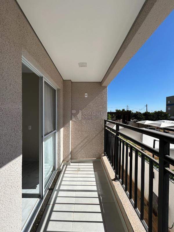 Apartamento para aluguel no bairro Jardim Santa Adélia: Sacada
