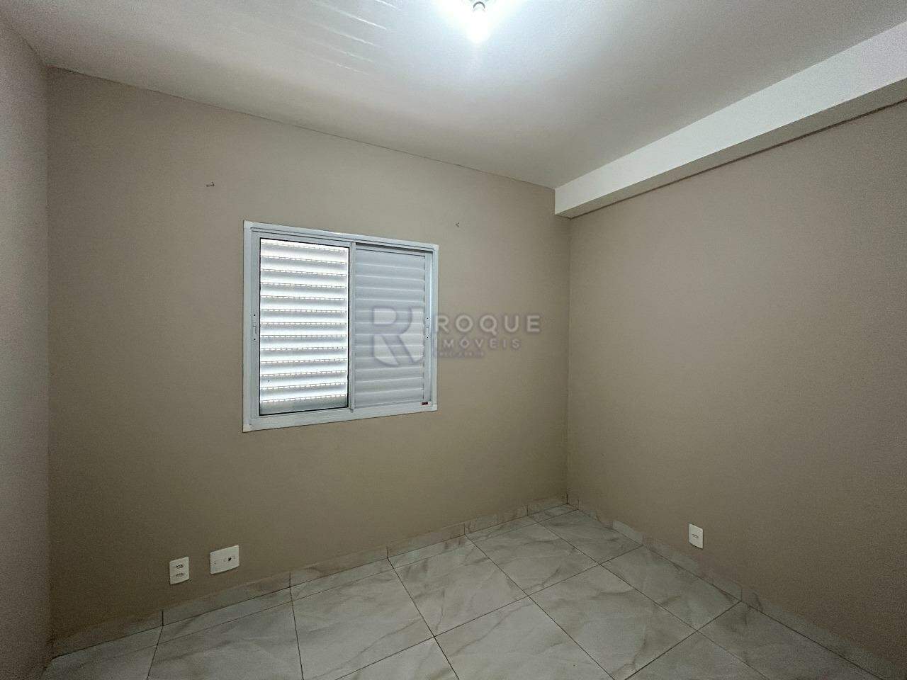 Apartamento para aluguel no bairro Jardim Santa Adélia: Dormitório 1
