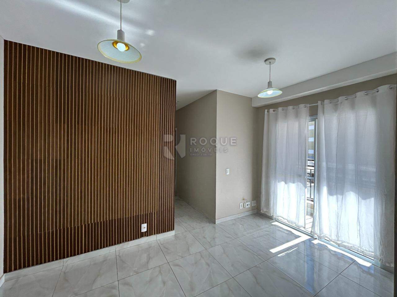 Apartamento para aluguel no bairro Jardim Santa Adélia: Sala