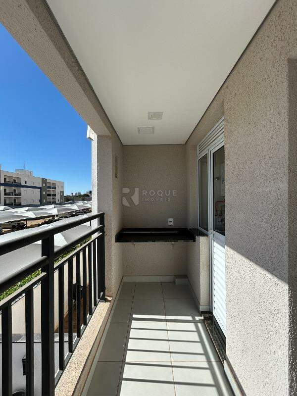 Apartamento para aluguel no bairro Jardim Santa Adélia: Sacada
