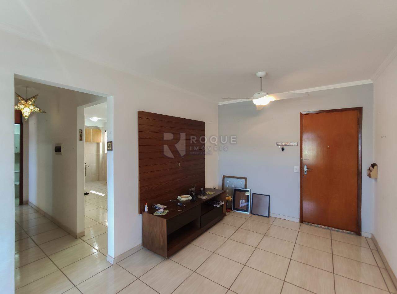 Apartamento para aluguel no bairro Vila Claudia: Sala 