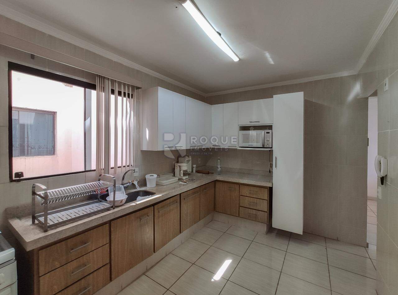 Apartamento para aluguel no bairro Vila Claudia: Cozinha 