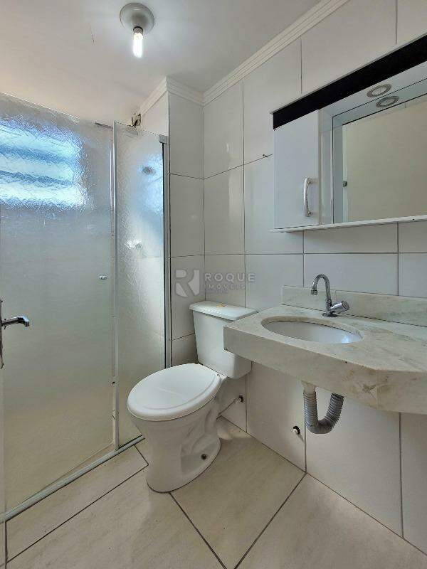 Apartamento para aluguel no bairro Parque Residencial Abílio Pedro: Wc