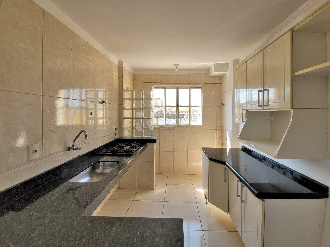 Apartamento para aluguel no bairro Parque Residencial Abílio Pedro: Cozinha