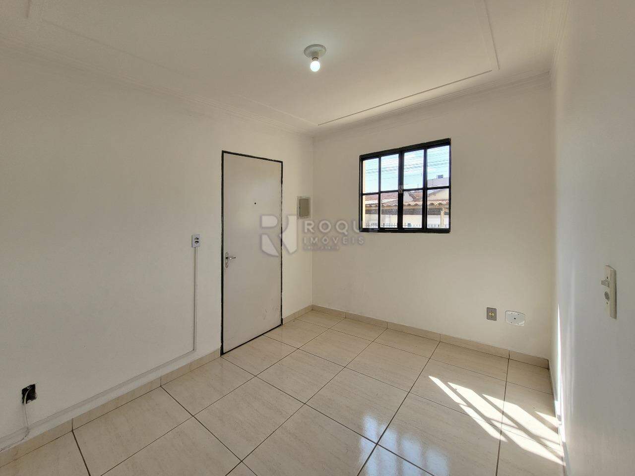 Apartamento para aluguel no bairro Parque Residencial Abílio Pedro: Sala