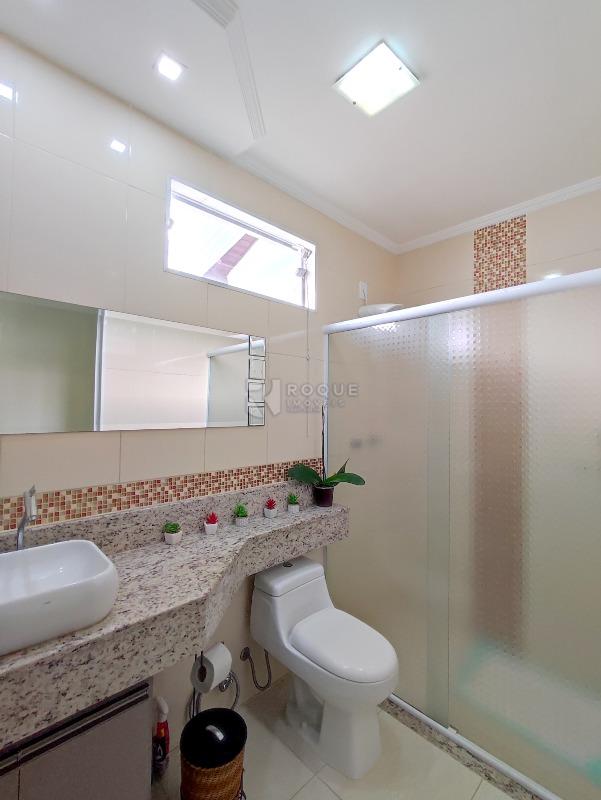 Casa Residencial à venda no bairro Jardim São Pedro: BANHEIRO SOCIAL