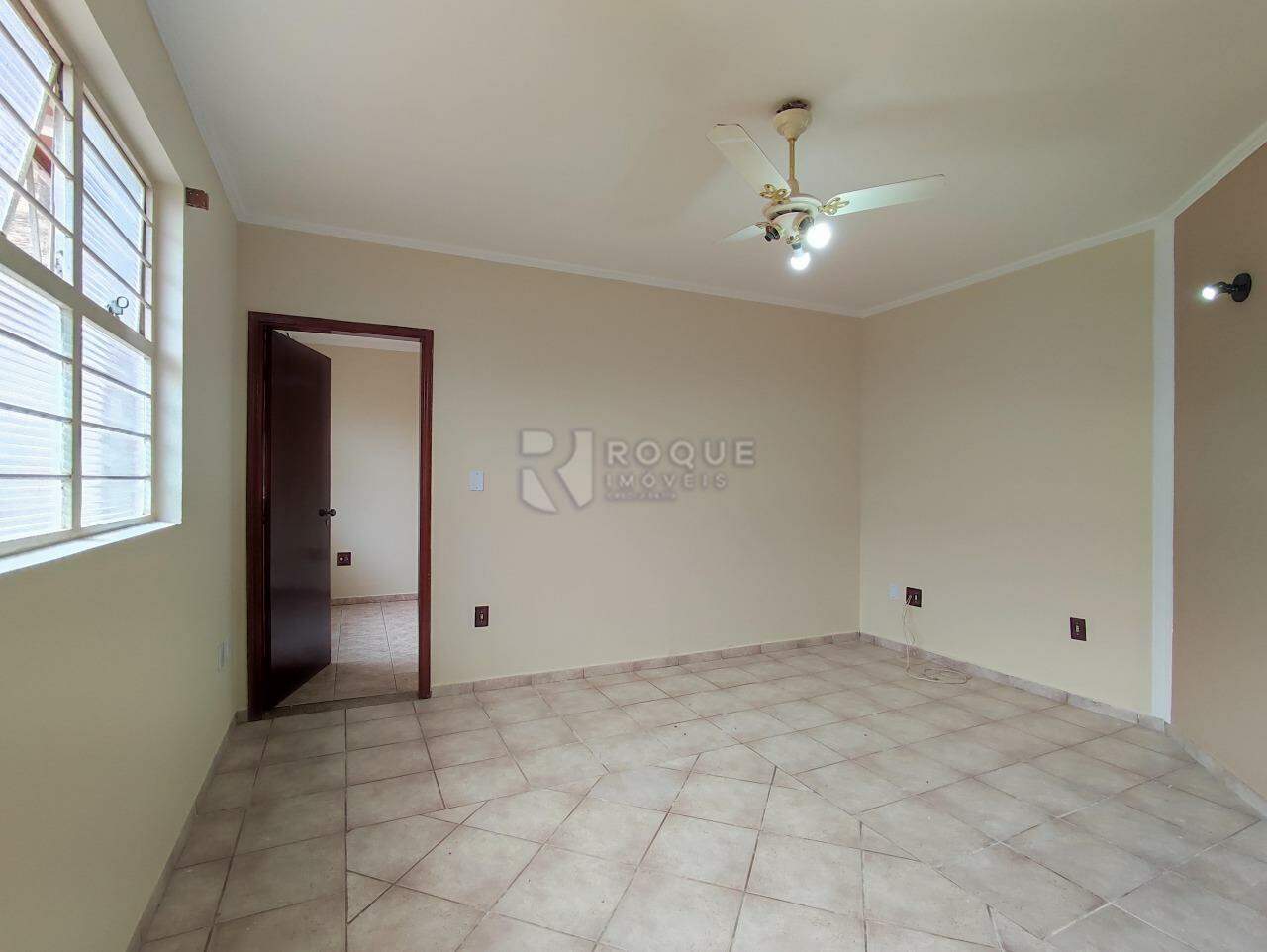 Casa Residencial à venda no bairro Vila Claudia: SALA DE JANTAR