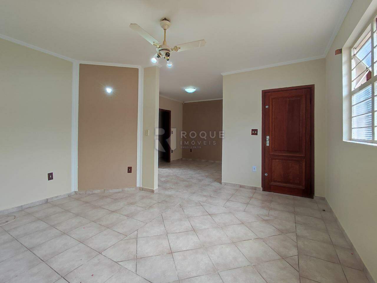 Casa Residencial à venda no bairro Vila Claudia: SALA DE ESTAR
