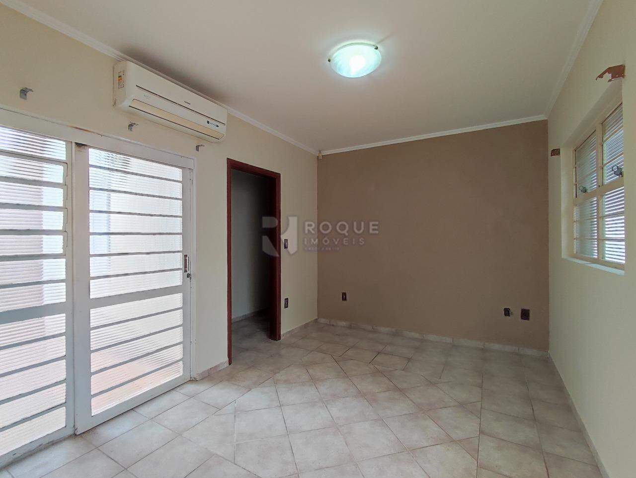 Casa Residencial à venda no bairro Vila Claudia: ÁREA DE CIRCULAÇÃO