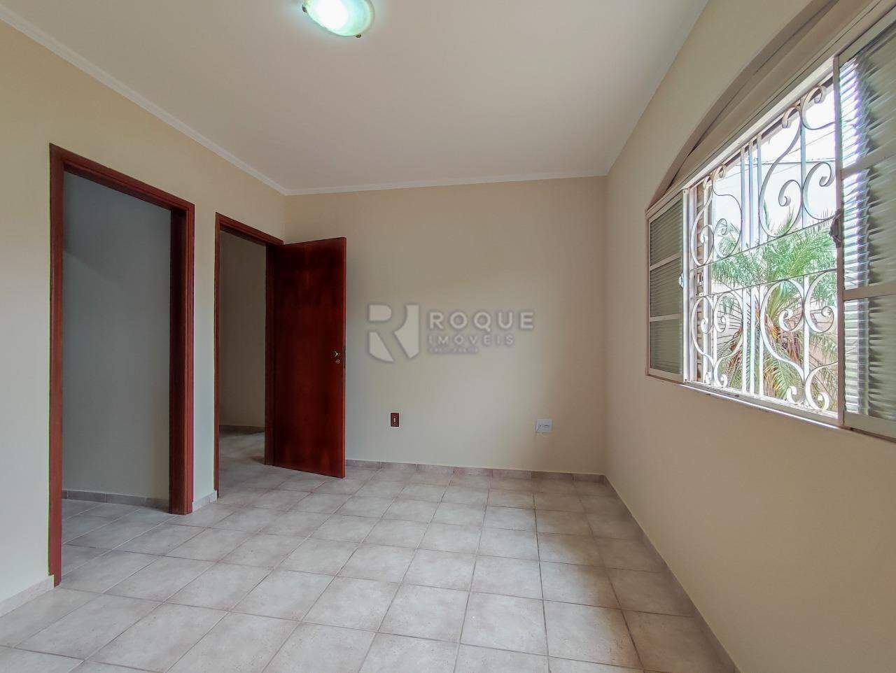 Casa Residencial à venda no bairro Vila Claudia: SUÍTE 1