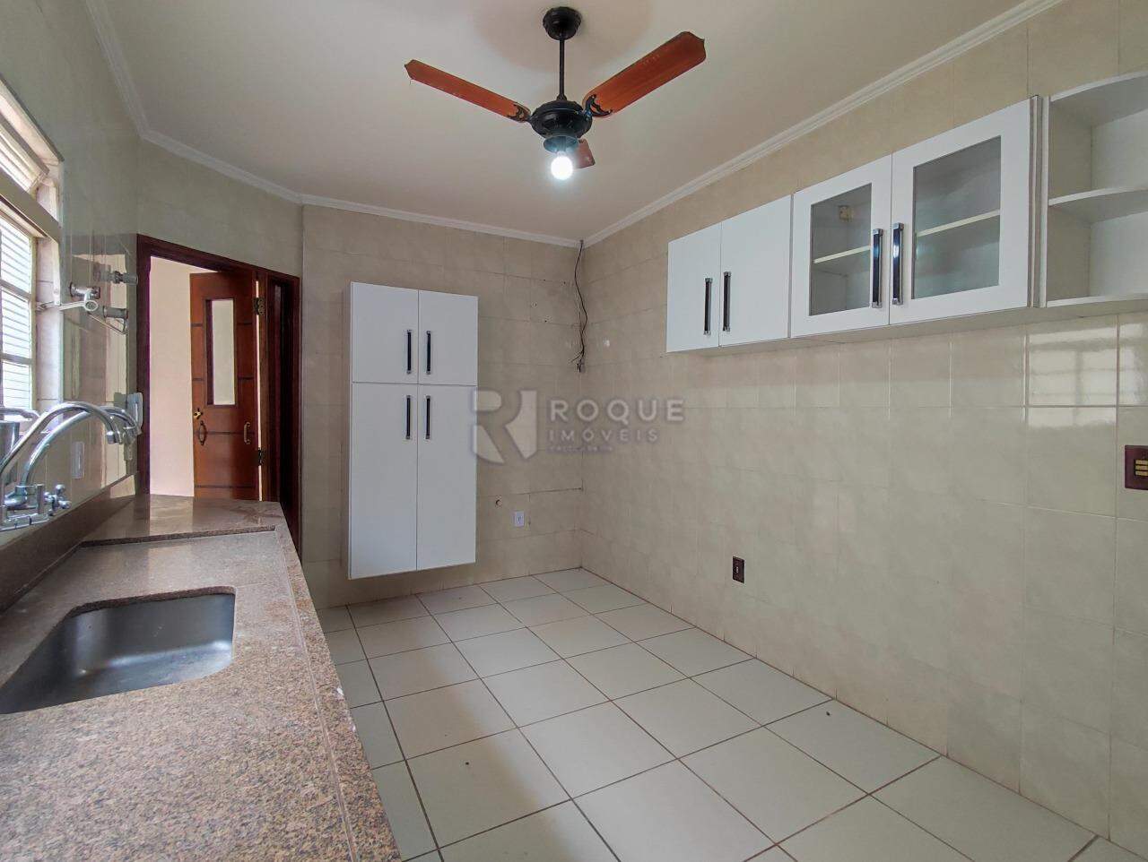Casa Residencial à venda no bairro Vila Claudia: COZINHA
