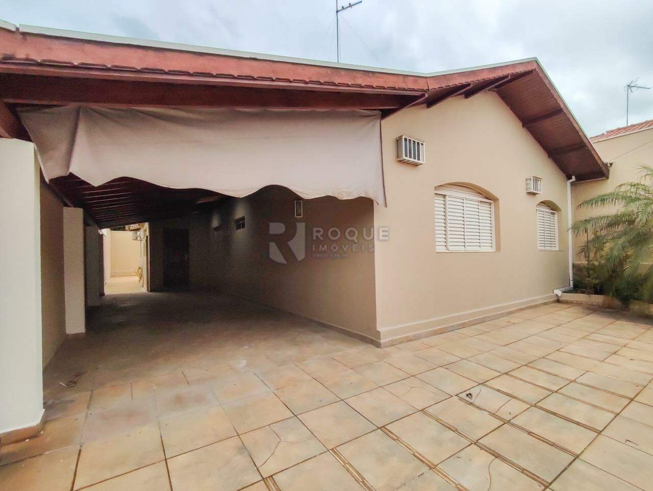 Casa Residencial à venda no bairro Vila Claudia: FRENTE