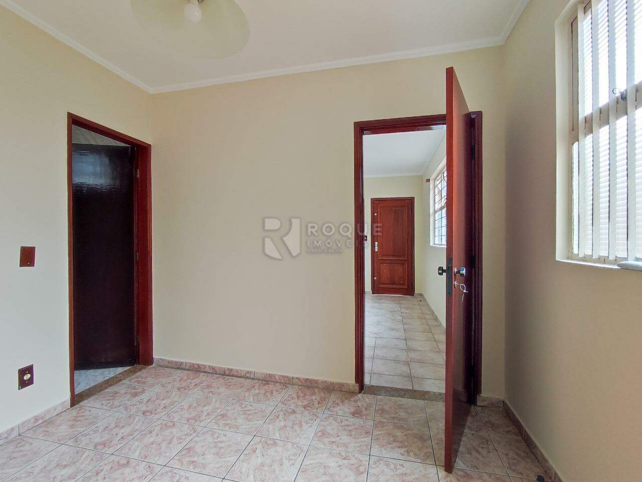Casa Residencial à venda no bairro Vila Claudia: SUÍTE 2