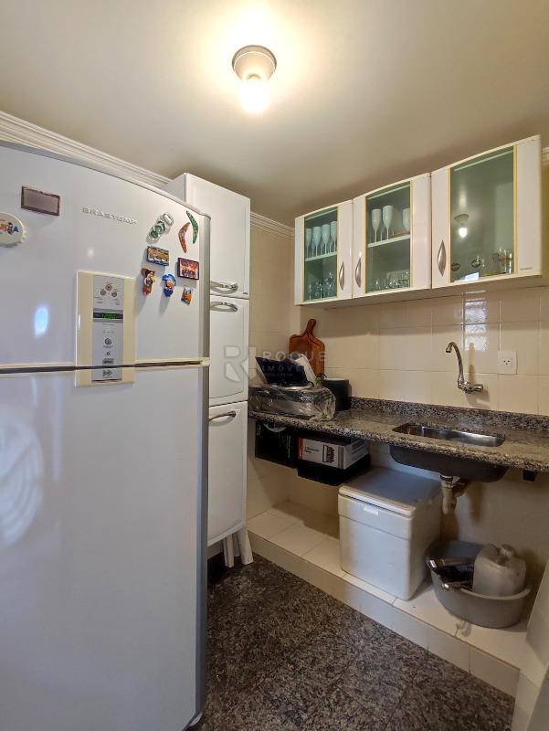 Casa Residencial à venda no bairro Vila Cristovam: COPA ESCRITÓRIO