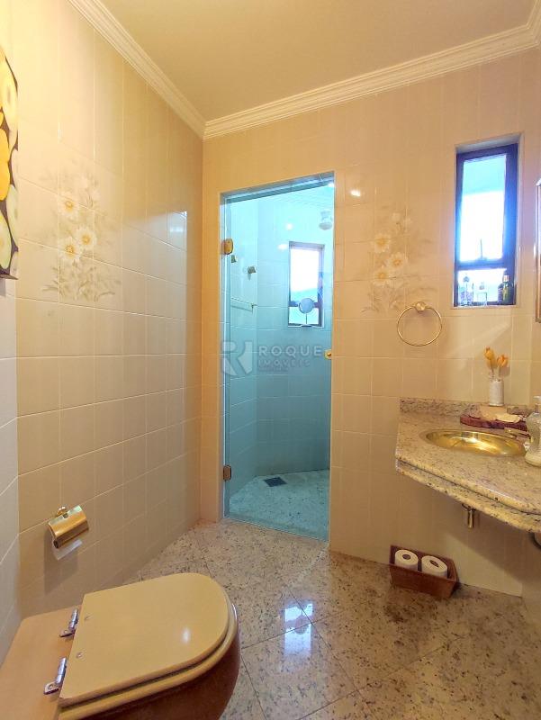 Casa Residencial à venda no bairro Vila Cristovam: BANHEIRO SOCIAL