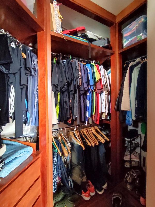 Casa Residencial à venda no bairro Vila Cristovam: CLOSET DORMITÓRIO1