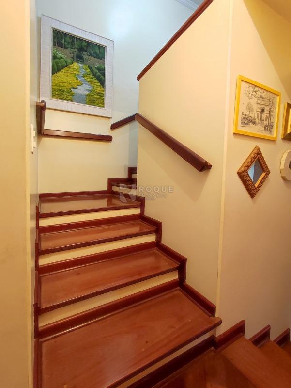 Casa Residencial à venda no bairro Vila Cristovam: ACESSO PISO SUPERIOR