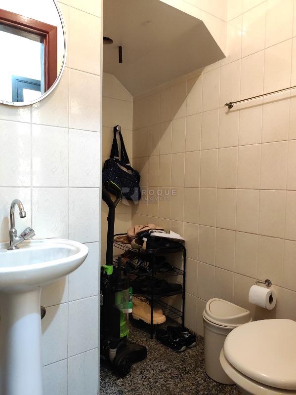 Casa Residencial à venda no bairro Vila Cristovam: BANHEIRO SOCIAL