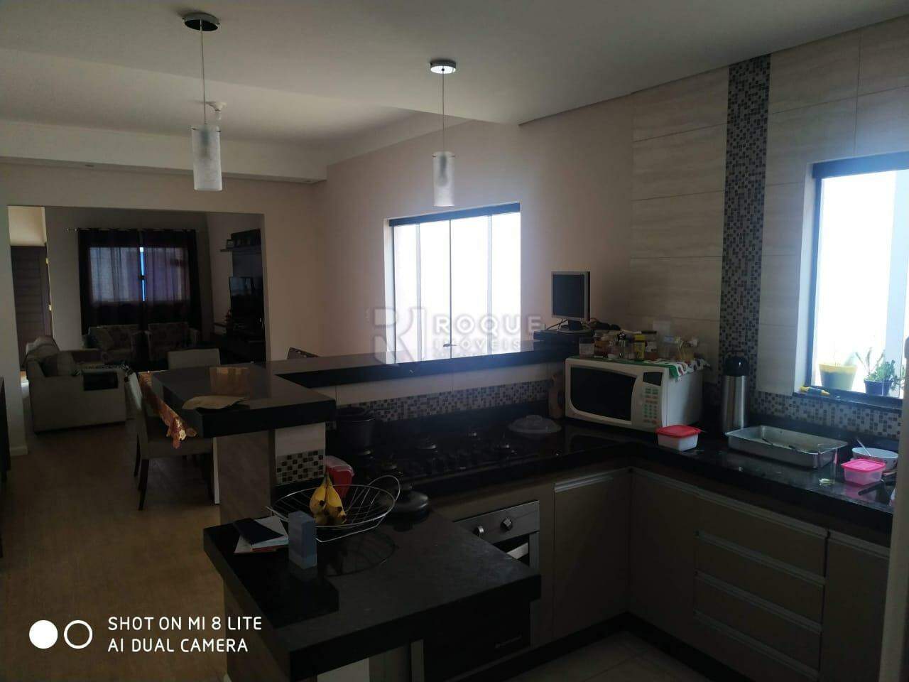 Casa Comercial para aluguel no bairro Vila Anita: Sala