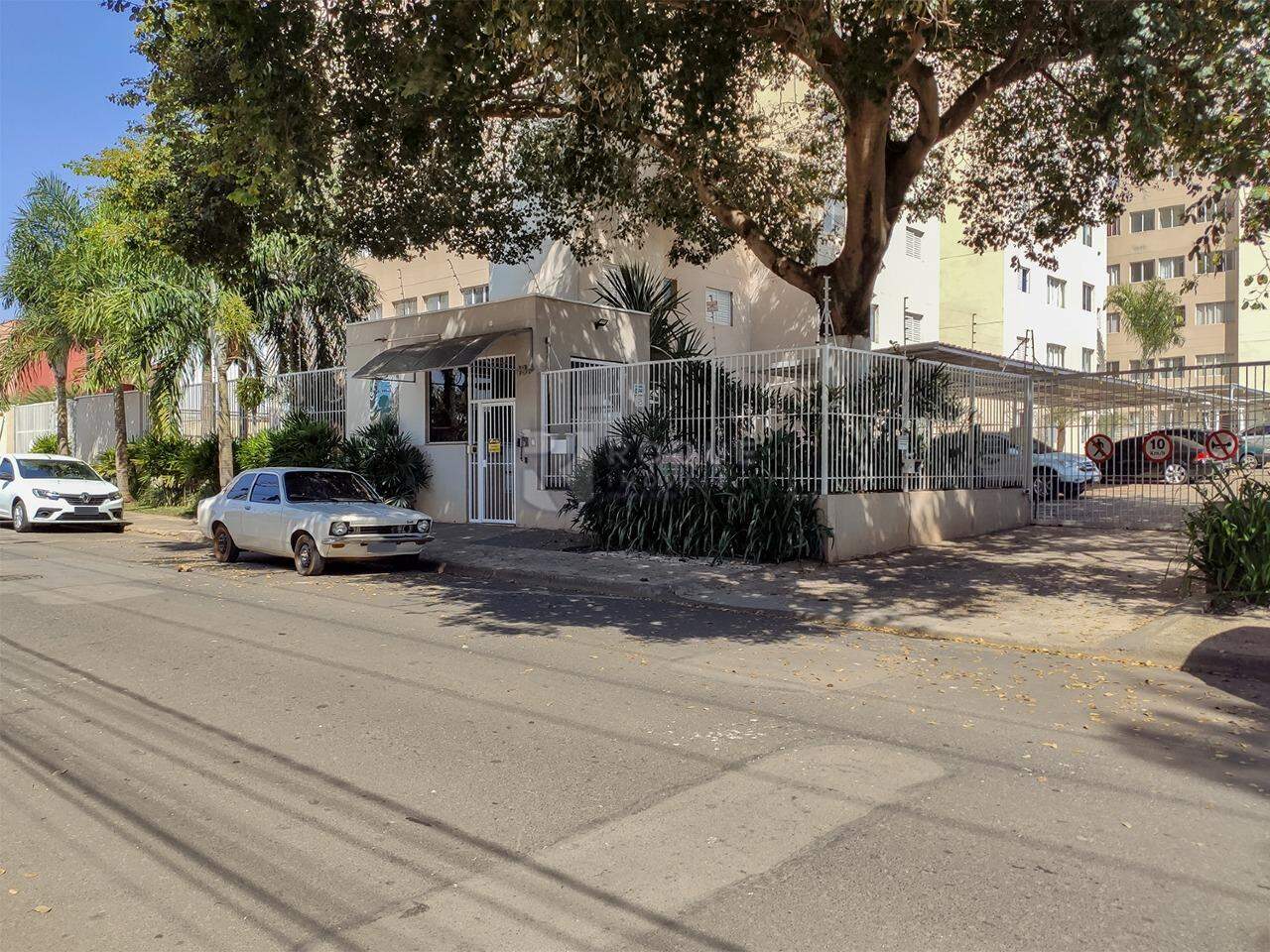 Apartamento para aluguel no bairro Chácaras Antonieta: 