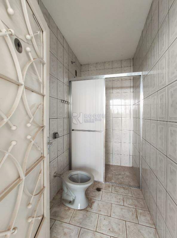 Salão para aluguel no bairro Conjunto Habitacional Victor D’Andrea: WC social 1