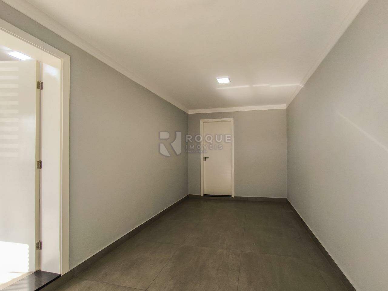 Casa Residencial à venda no bairro Centro: GARAGEM