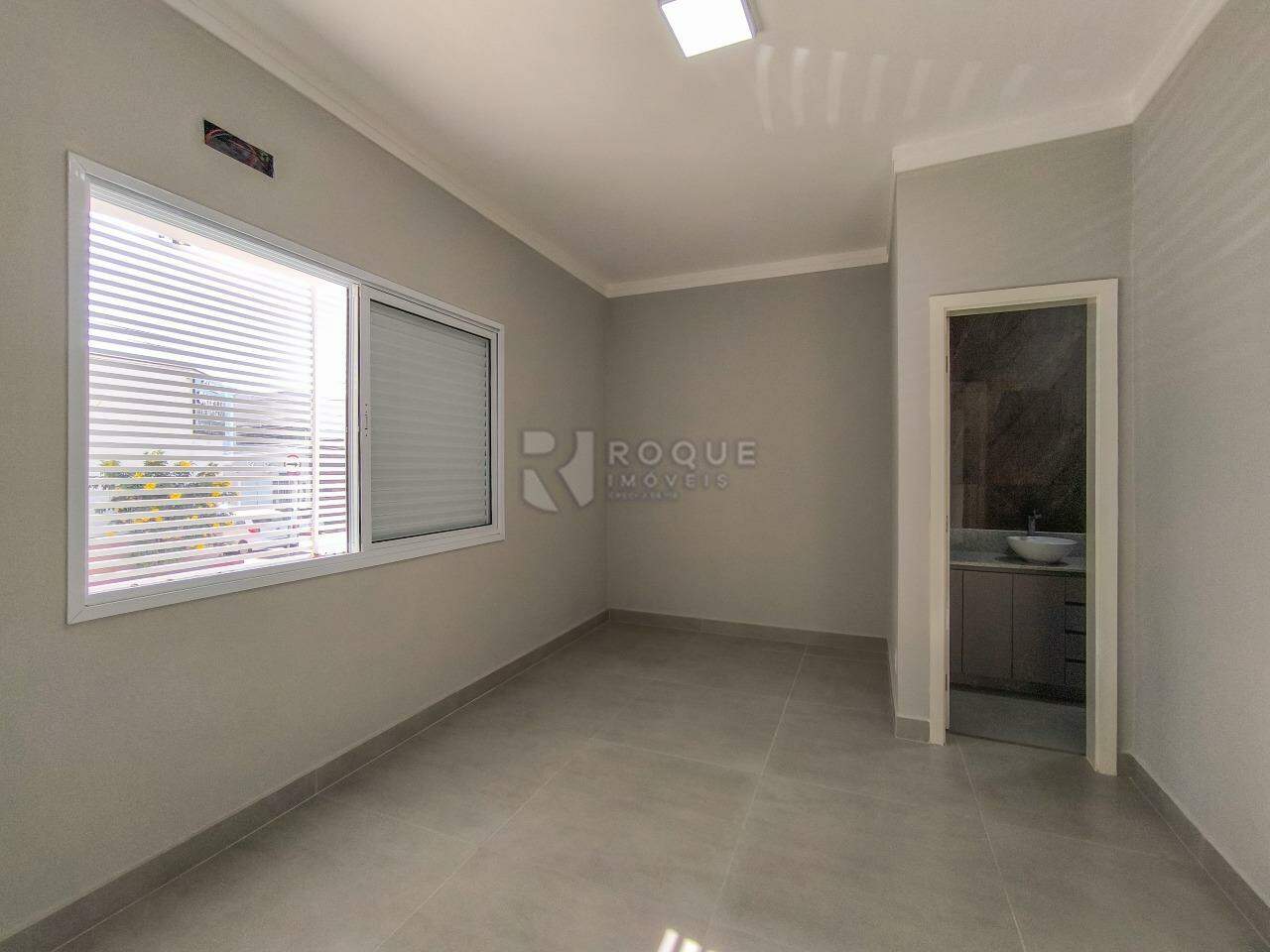 Casa Residencial à venda no bairro Centro: SUÍTE 1