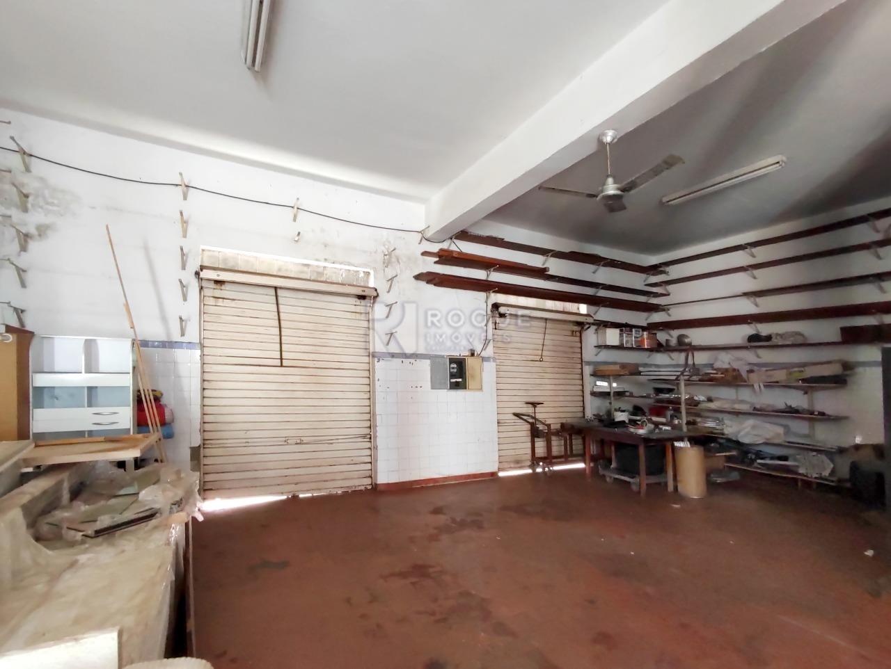 Casa Residencial à venda no bairro Vila Camargo: SALÃO COMERCIAL