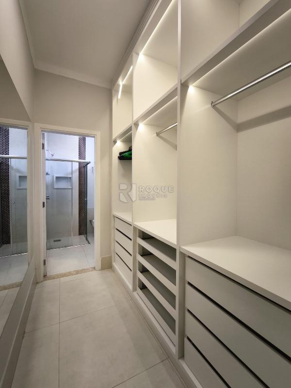 Casa em condomínio à venda no bairro Parque Residencial Roland: CLOSET SUÍTE 3