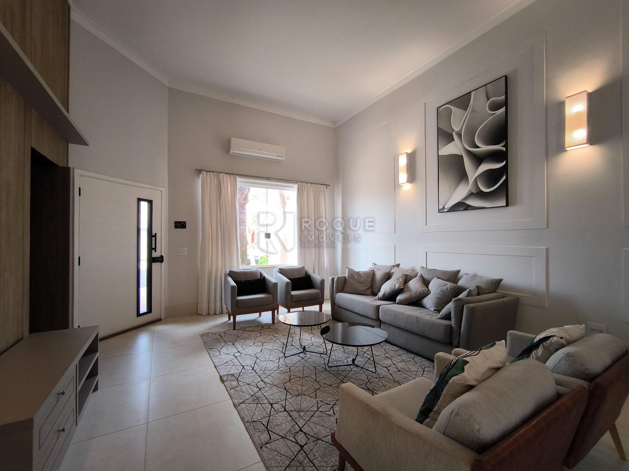 Casa em condomínio à venda no bairro Parque Residencial Roland: SALA DE ESTAR