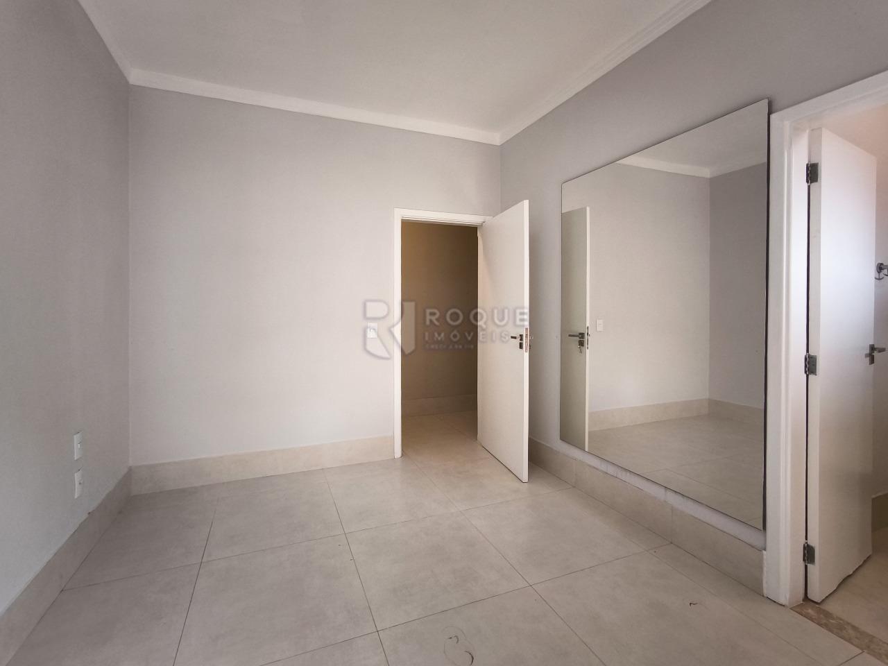 Casa em condomínio à venda no bairro Parque Residencial Roland: SUÍTE 1