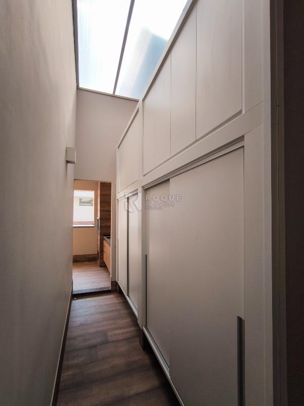 Casa em condomínio à venda no bairro Parque Residencial Roland: ÁREA DE SERVIÇO