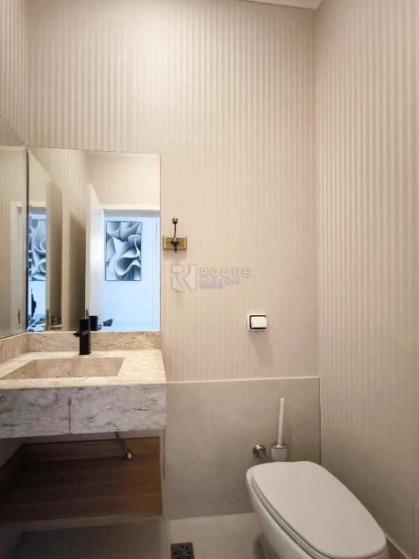 Casa em condomínio à venda no bairro Parque Residencial Roland: LAVABO