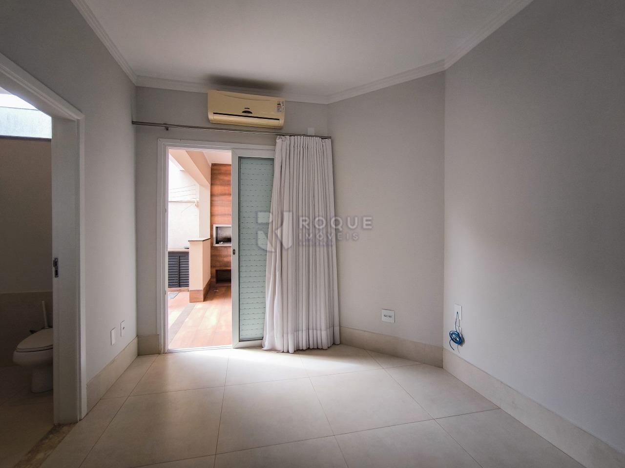 Casa em condomínio à venda no bairro Parque Residencial Roland: SUÍTE 1