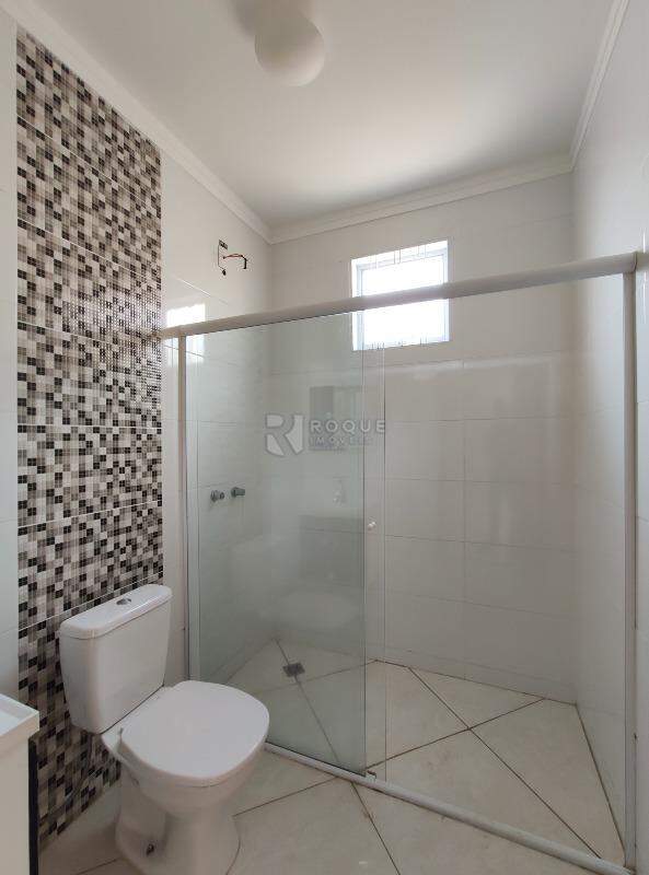 Casa Residencial para aluguel no bairro Villa Fior: WC social 