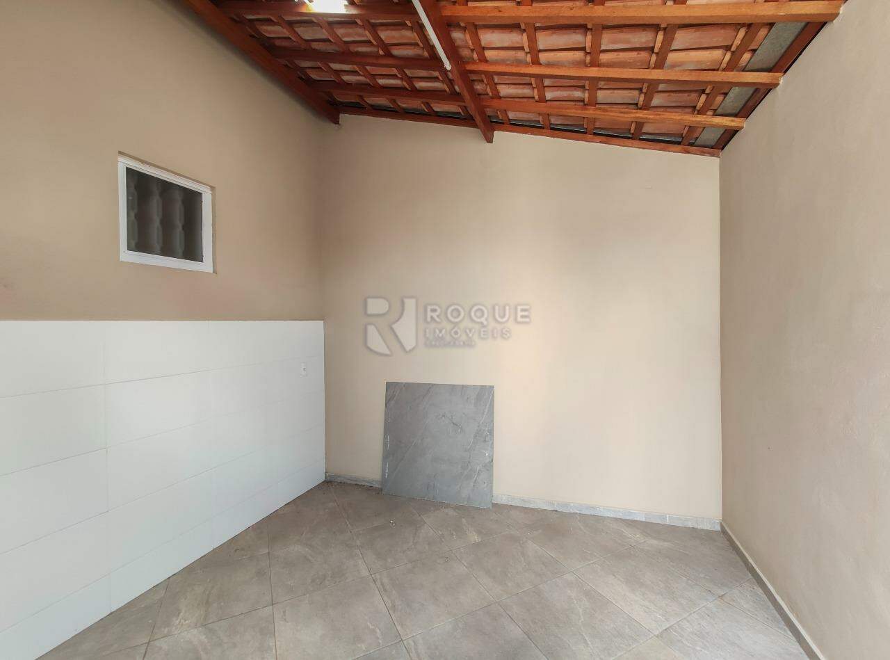 Casa Residencial para aluguel no bairro Villa Fior: Rancho / área de serviço 