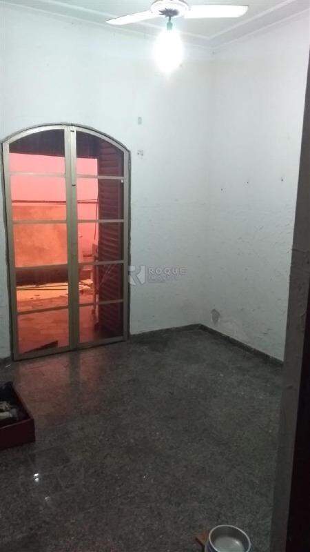 Casa Residencial à venda no bairro Vila Queiroz: